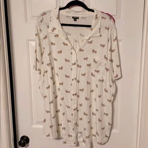 Buttoned up short sleeve shirt